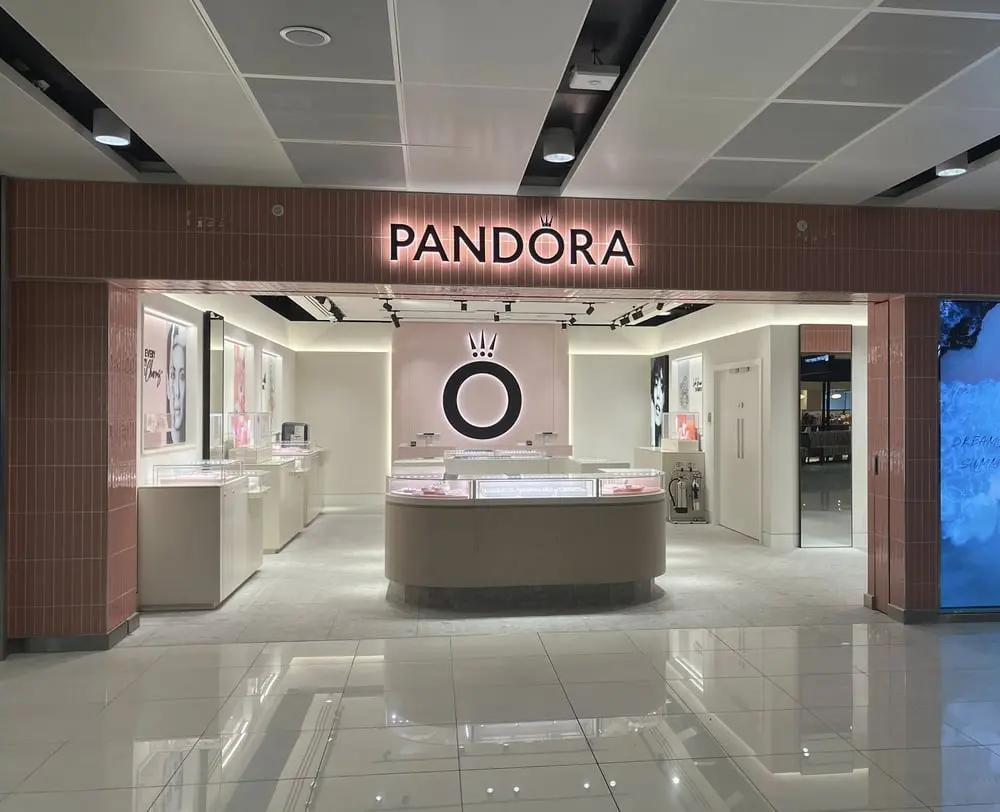 Pandora operates around 130 monobrand stores in Spain and Portugal
